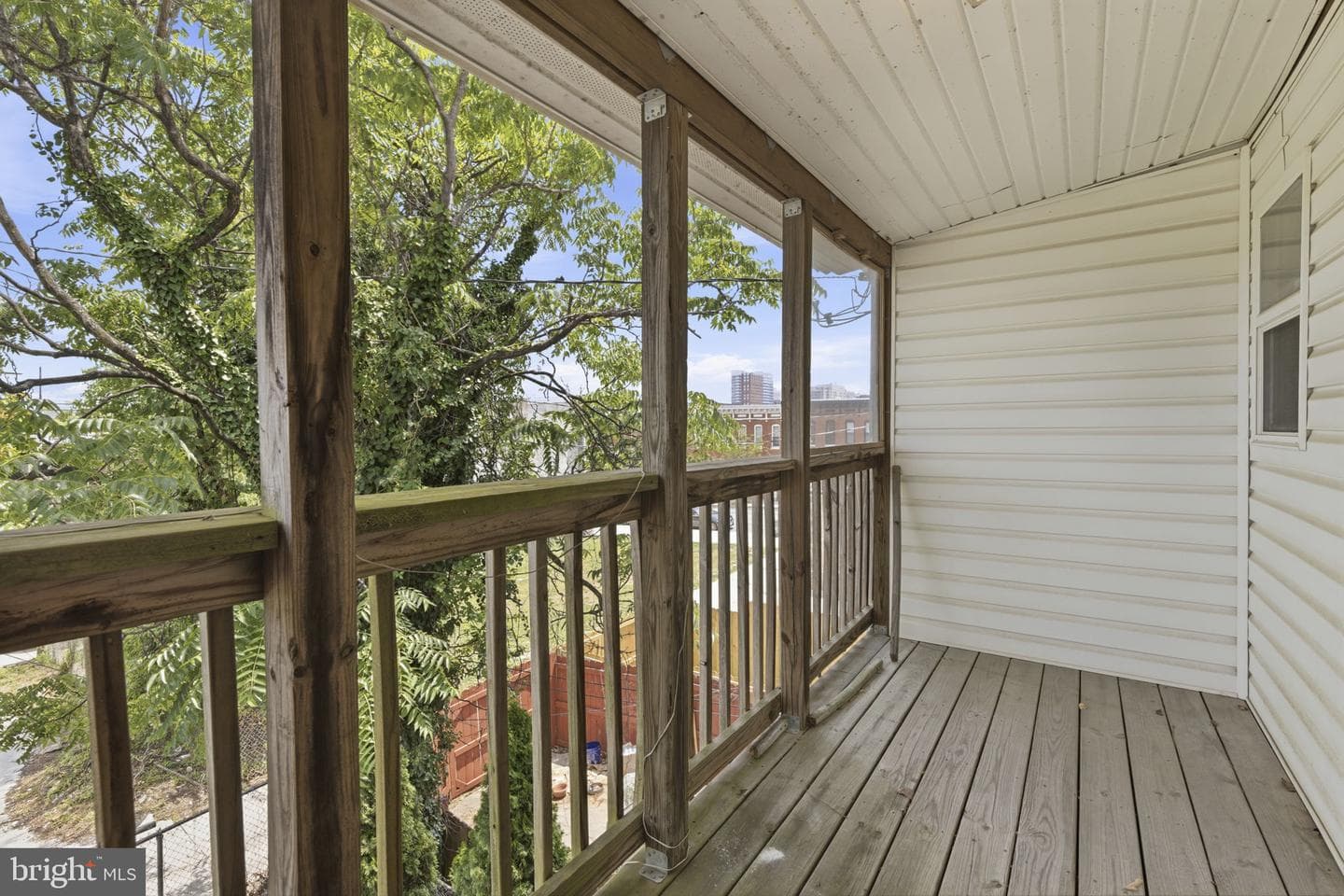 1311 N Broadway photo 15