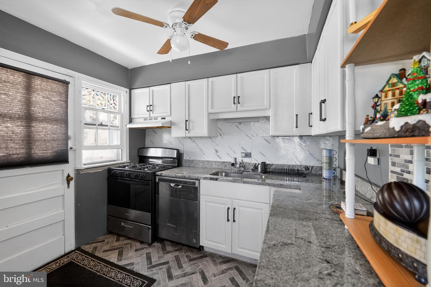 2722 Chesley Avenue photo 8