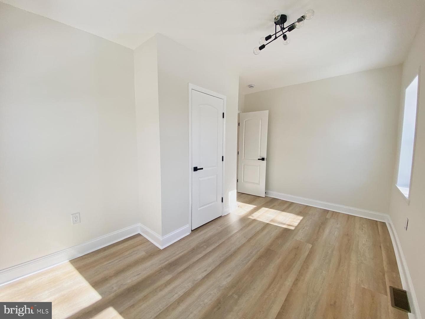4003 Oakford Avenue photo 20