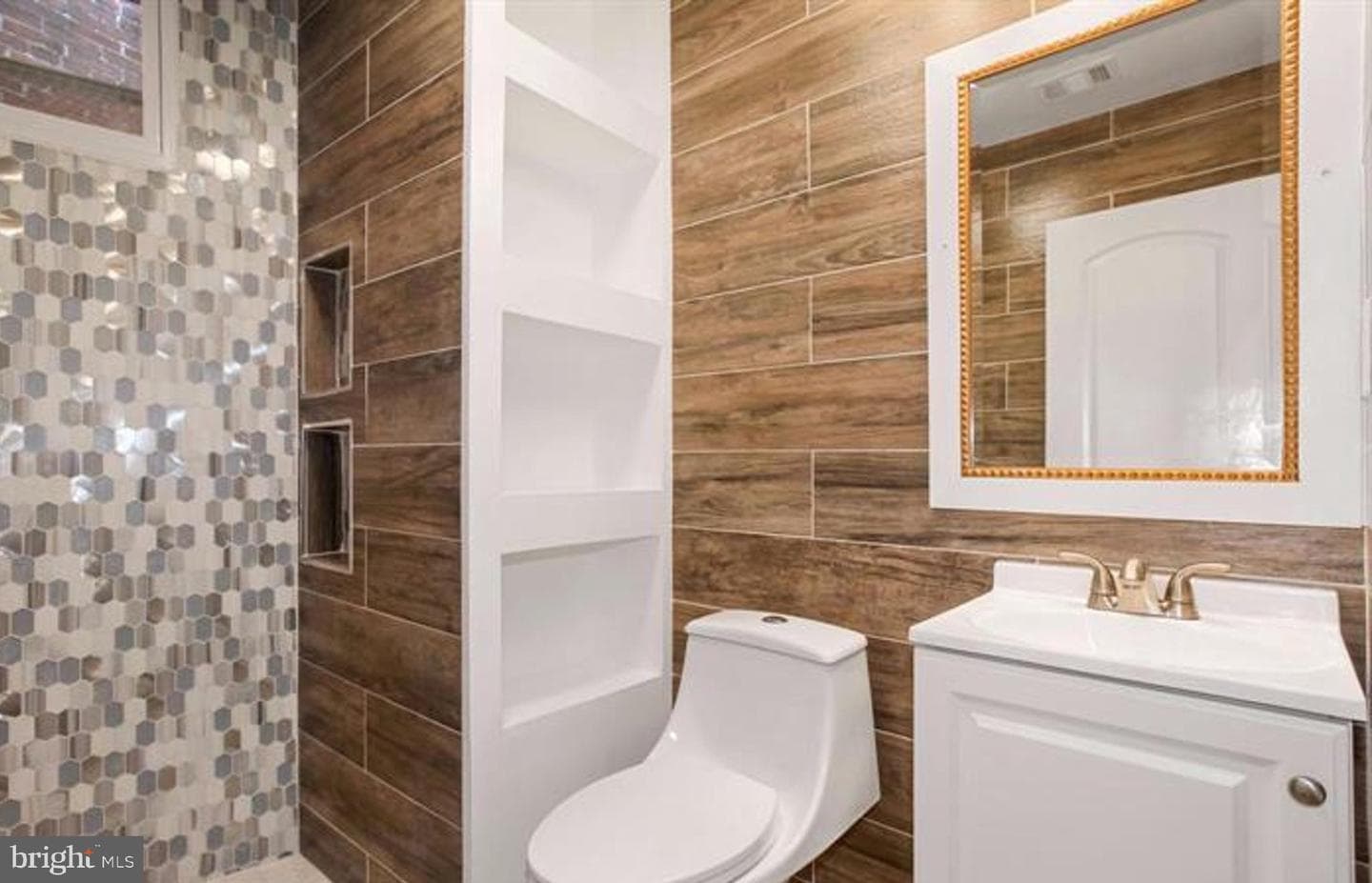 1818 N Ashburton Street photo 11