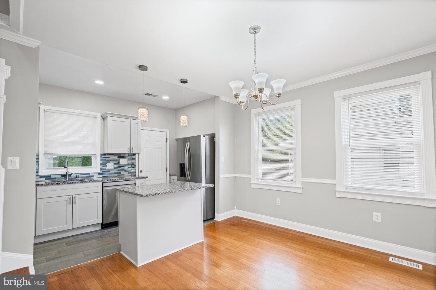 4619 Asbury Avenue photo 8