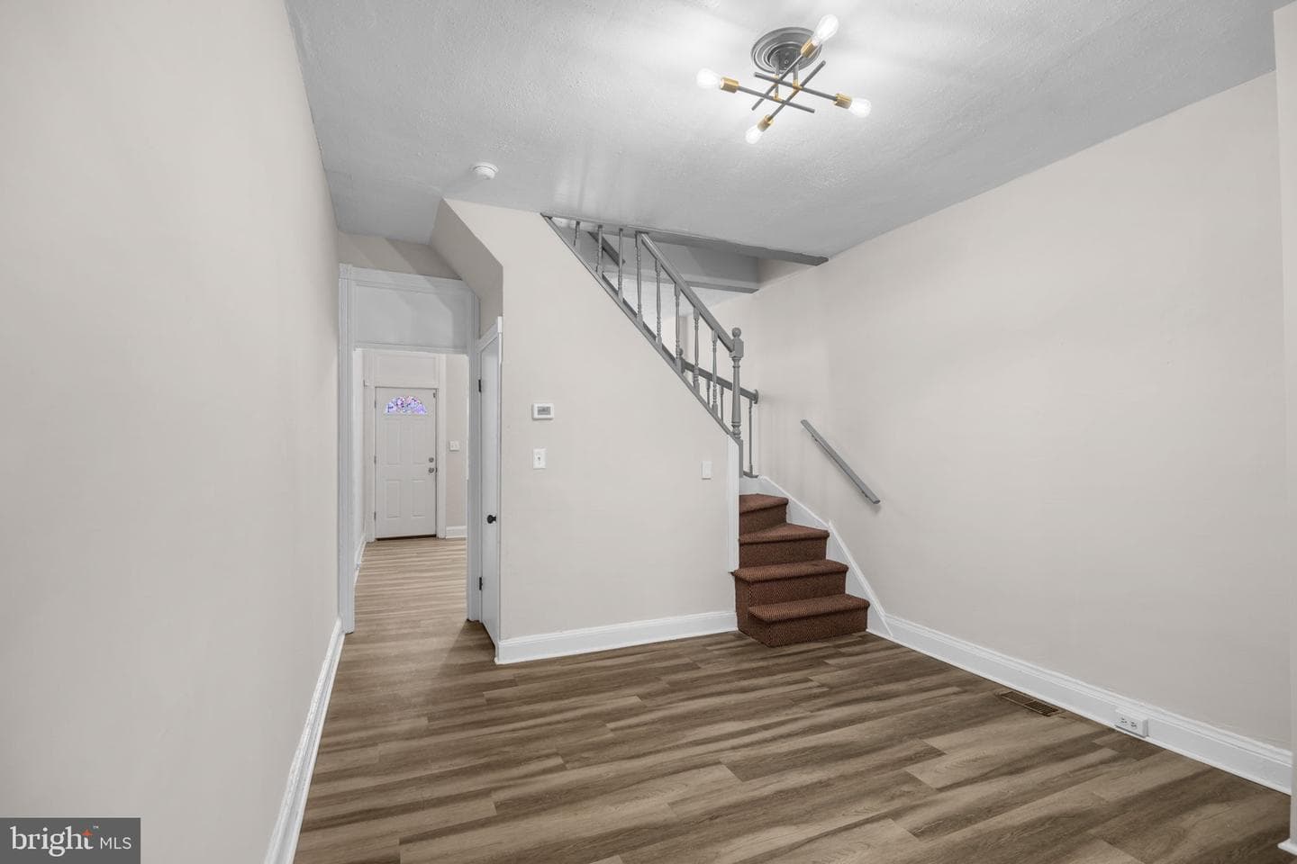 2621 Sloatfield Avenue photo 3