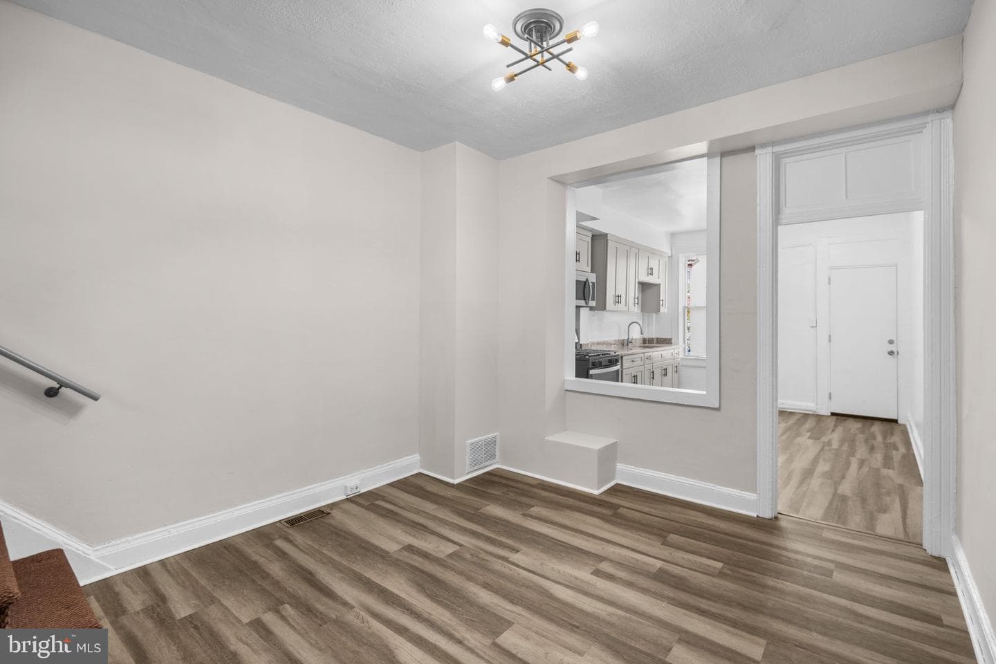 2621 Sloatfield Avenue photo 8