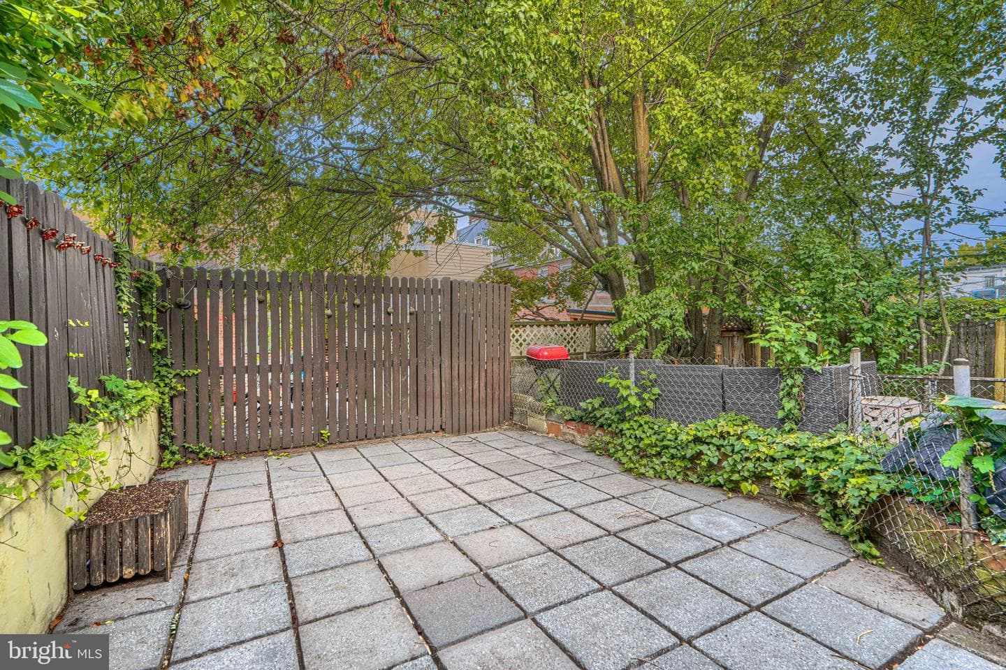 111 S Castle Street photo 31