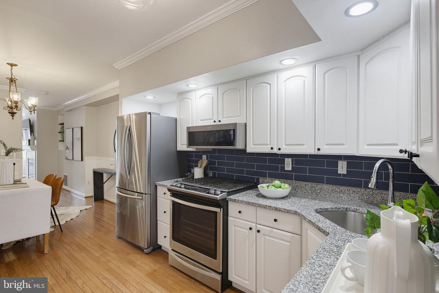 1718 Johnson Street photo 12