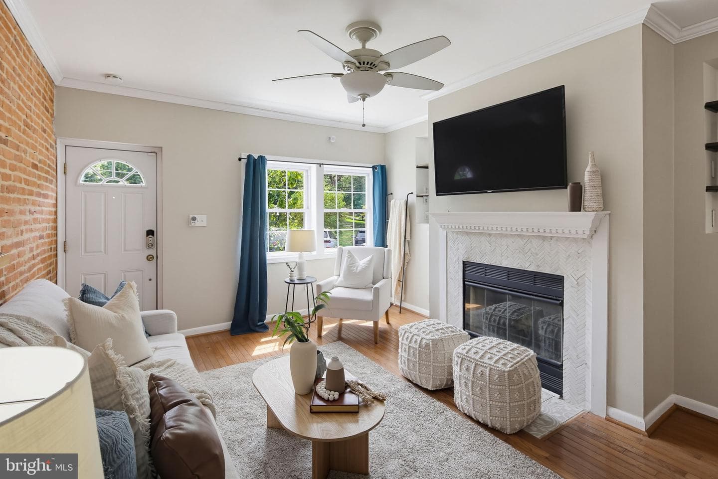 1718 Johnson Street photo 4