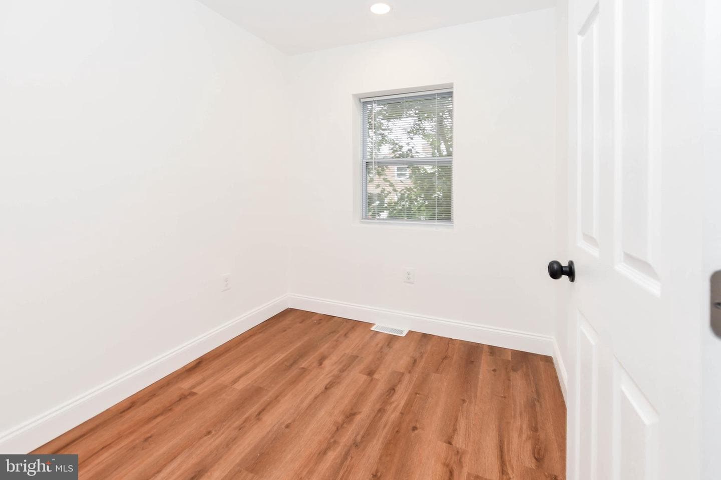 3826 10th Street photo 18