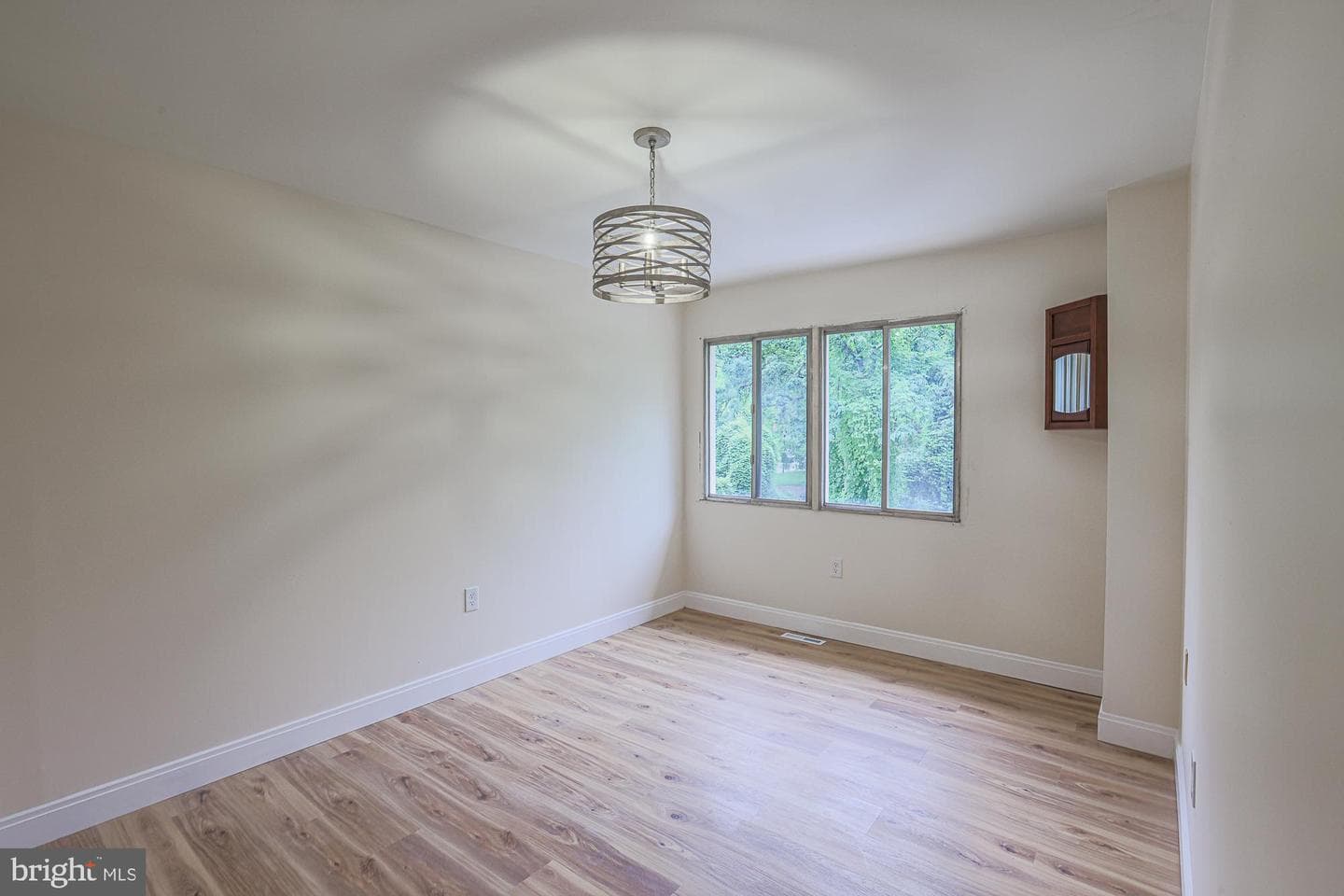 1906 Greenhaven Drive photo 23
