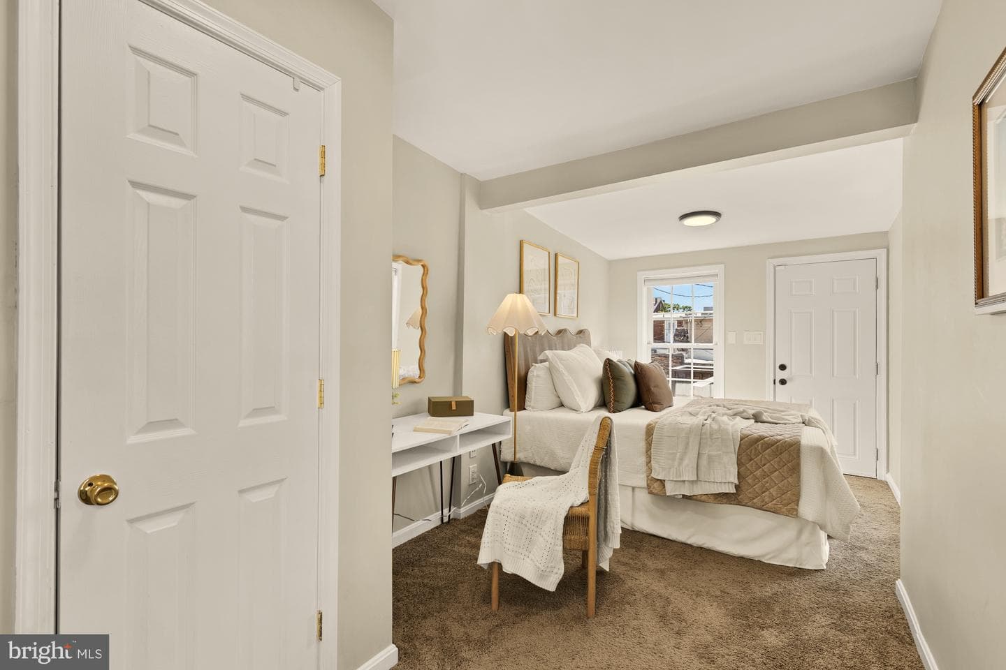 1100 Riverside Avenue photo 10