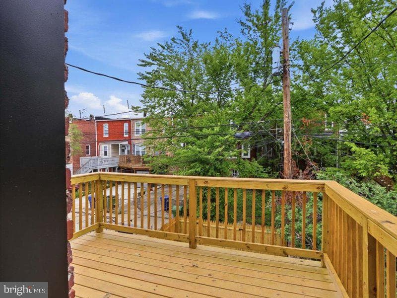 758 Melville Avenue photo 29