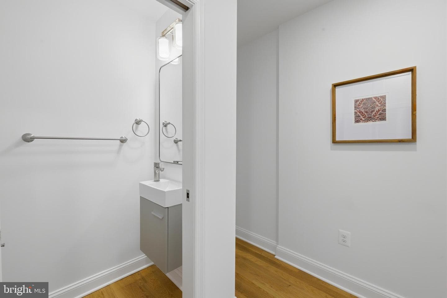 107 Fulton Avenue S photo 15