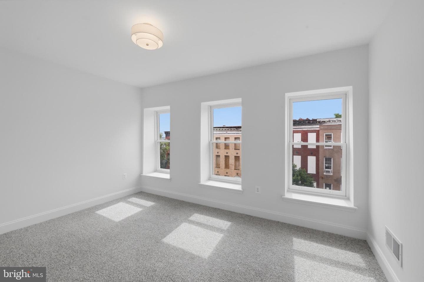 107 Fulton Avenue S photo 25