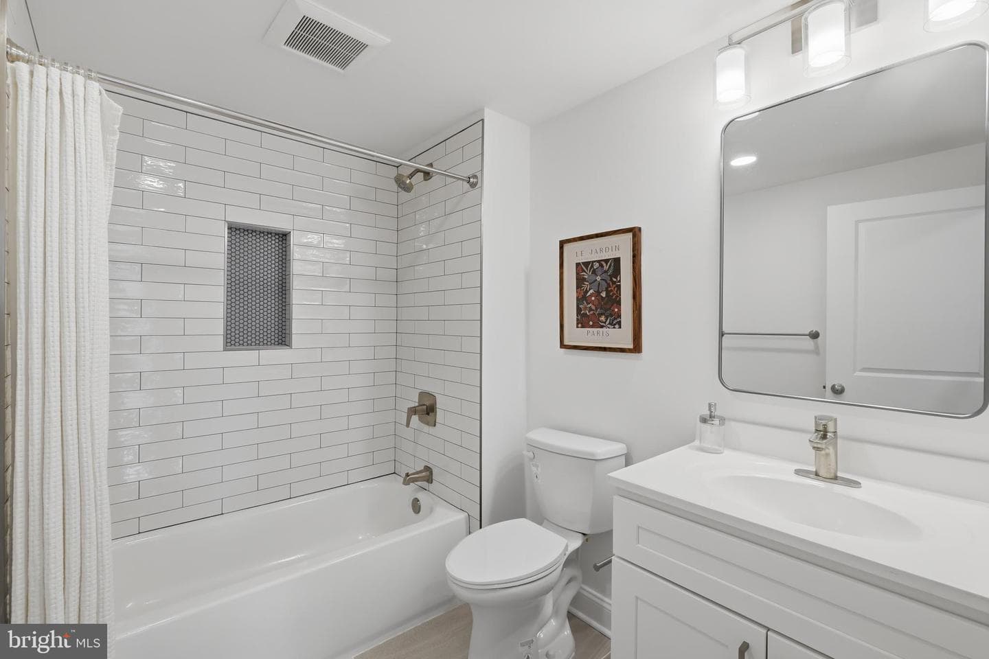 107 Fulton Avenue S photo 26