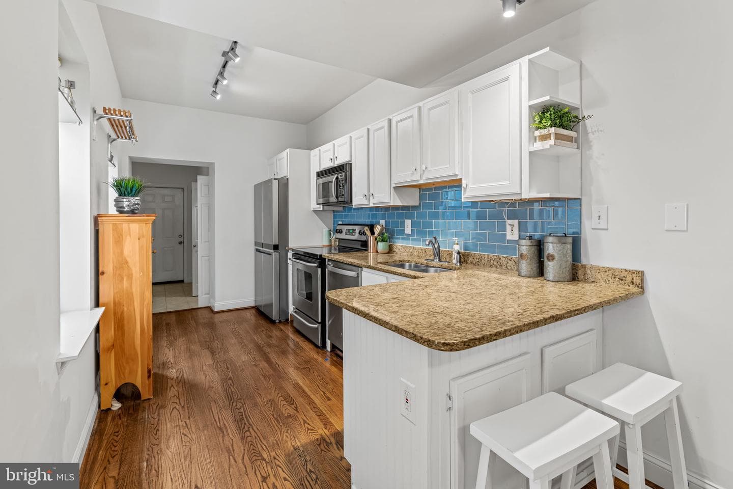 1636 S Hanover Street photo 8