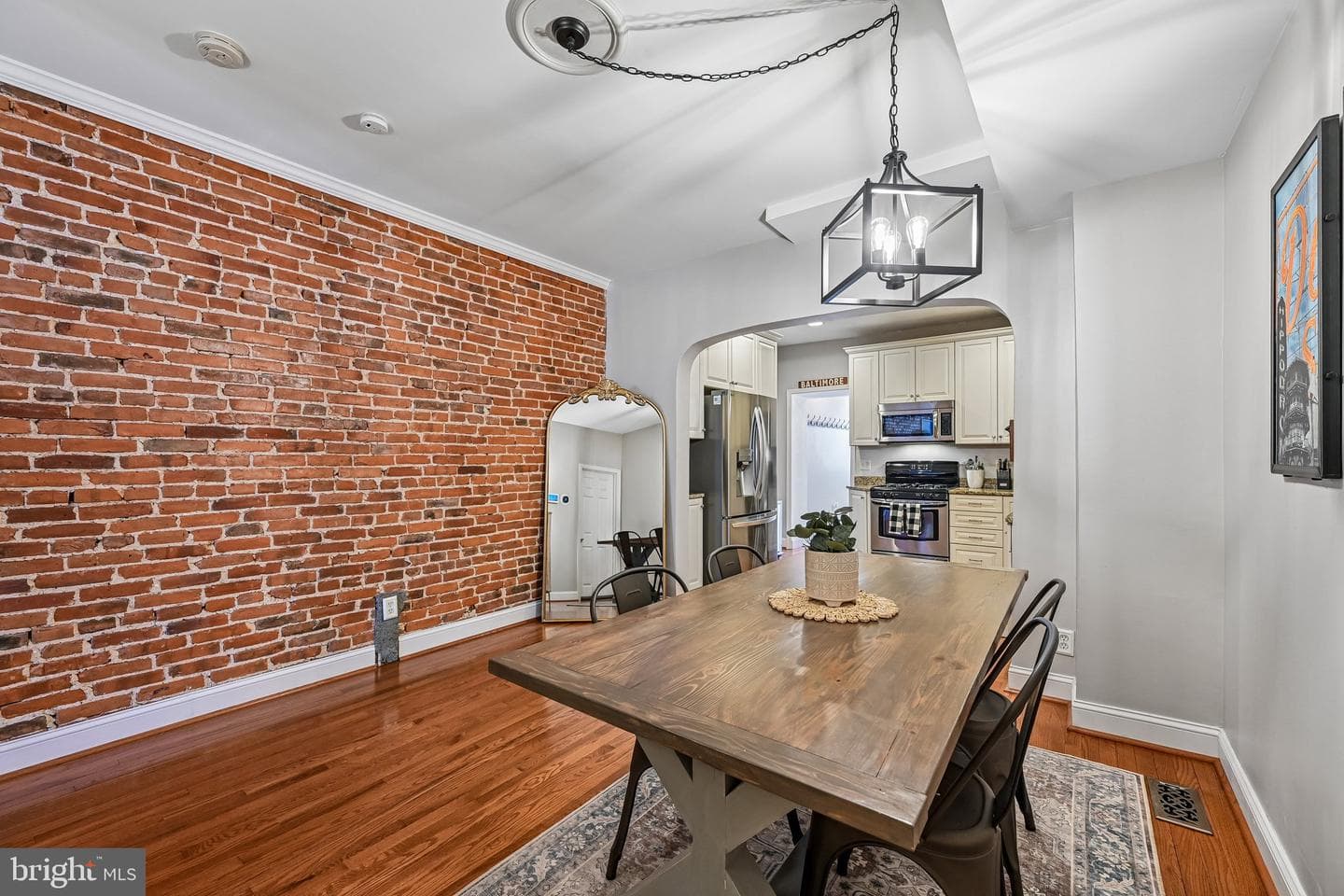 1113 W Cross Street W photo 10