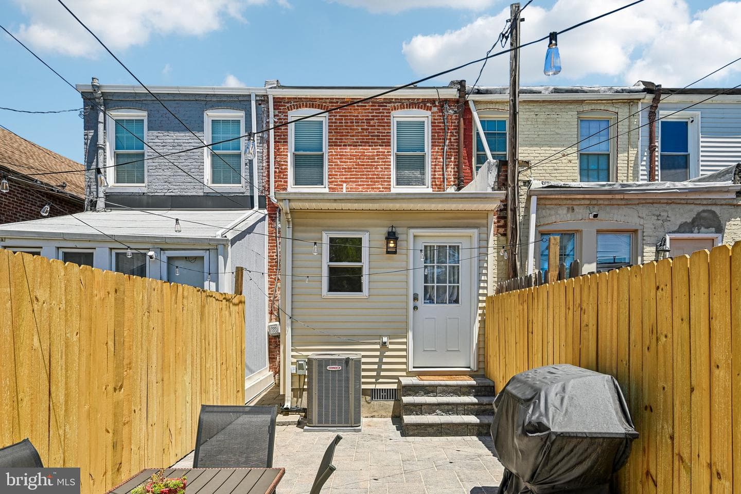 1113 W Cross Street W photo 32