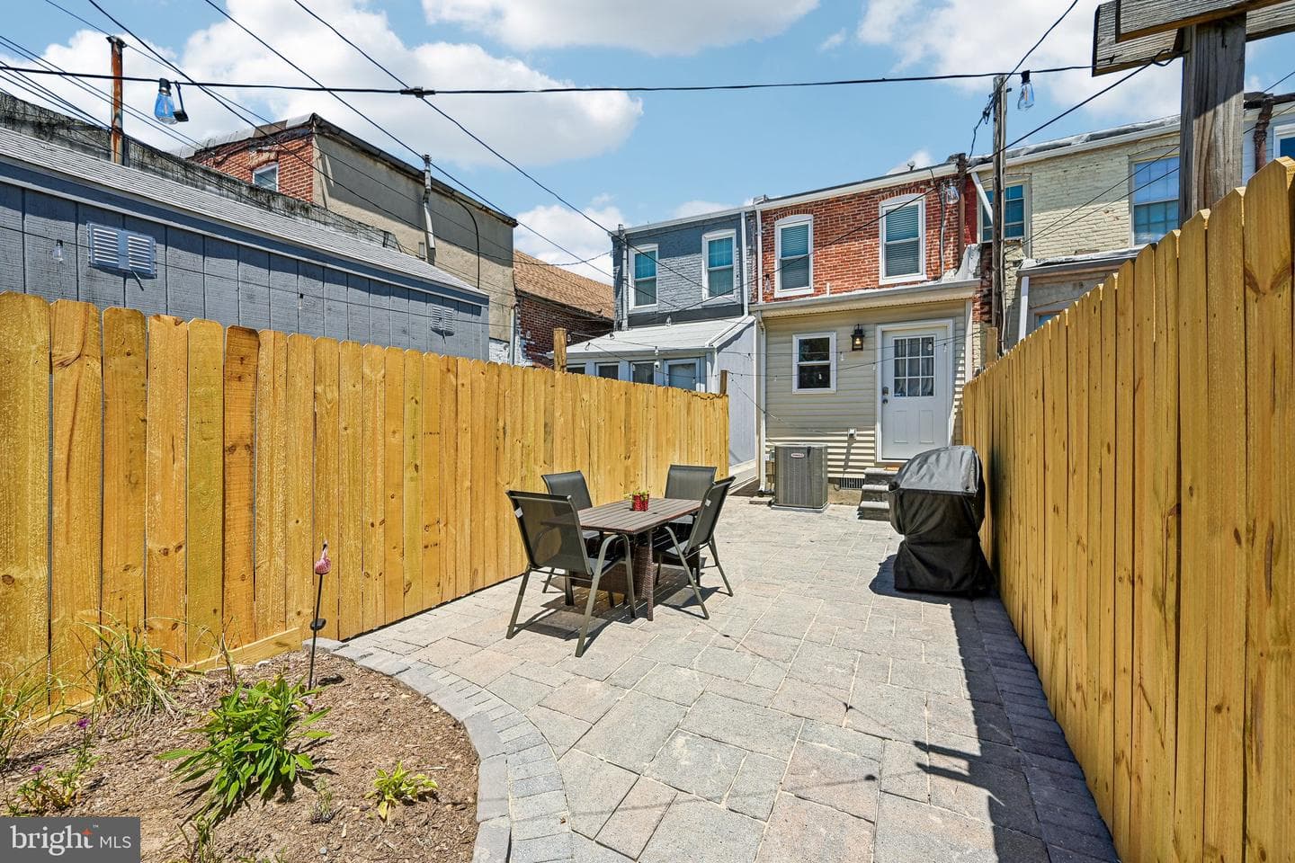 1113 W Cross Street W photo 33