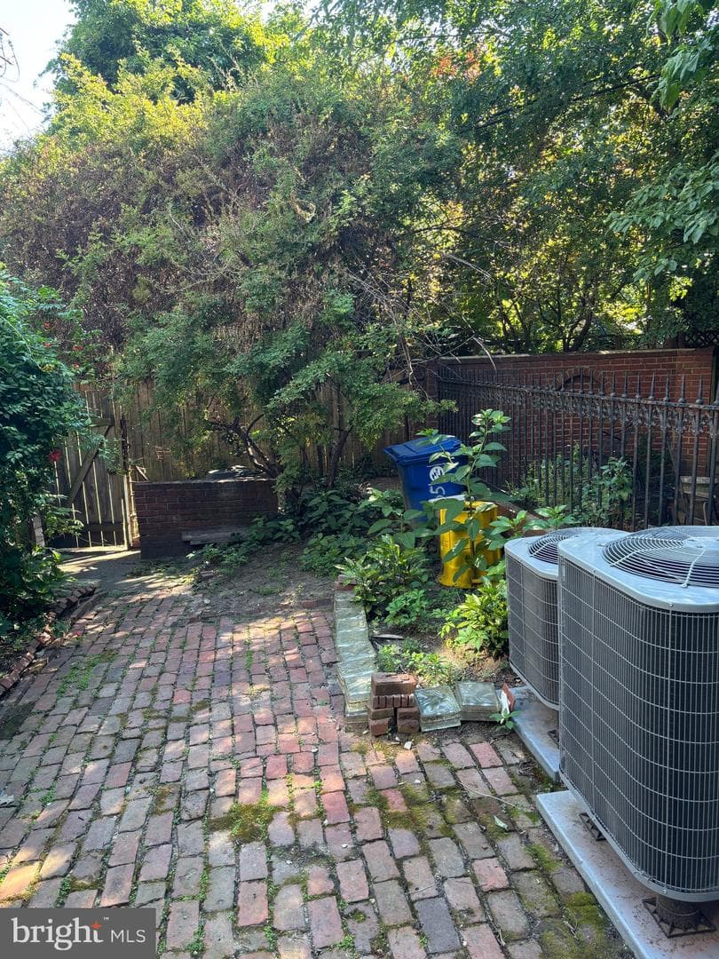 1305 Bolton Street photo 32