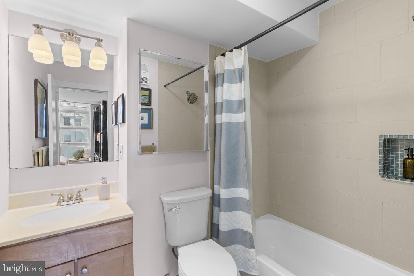 1714 Park Avenue #302 photo 18