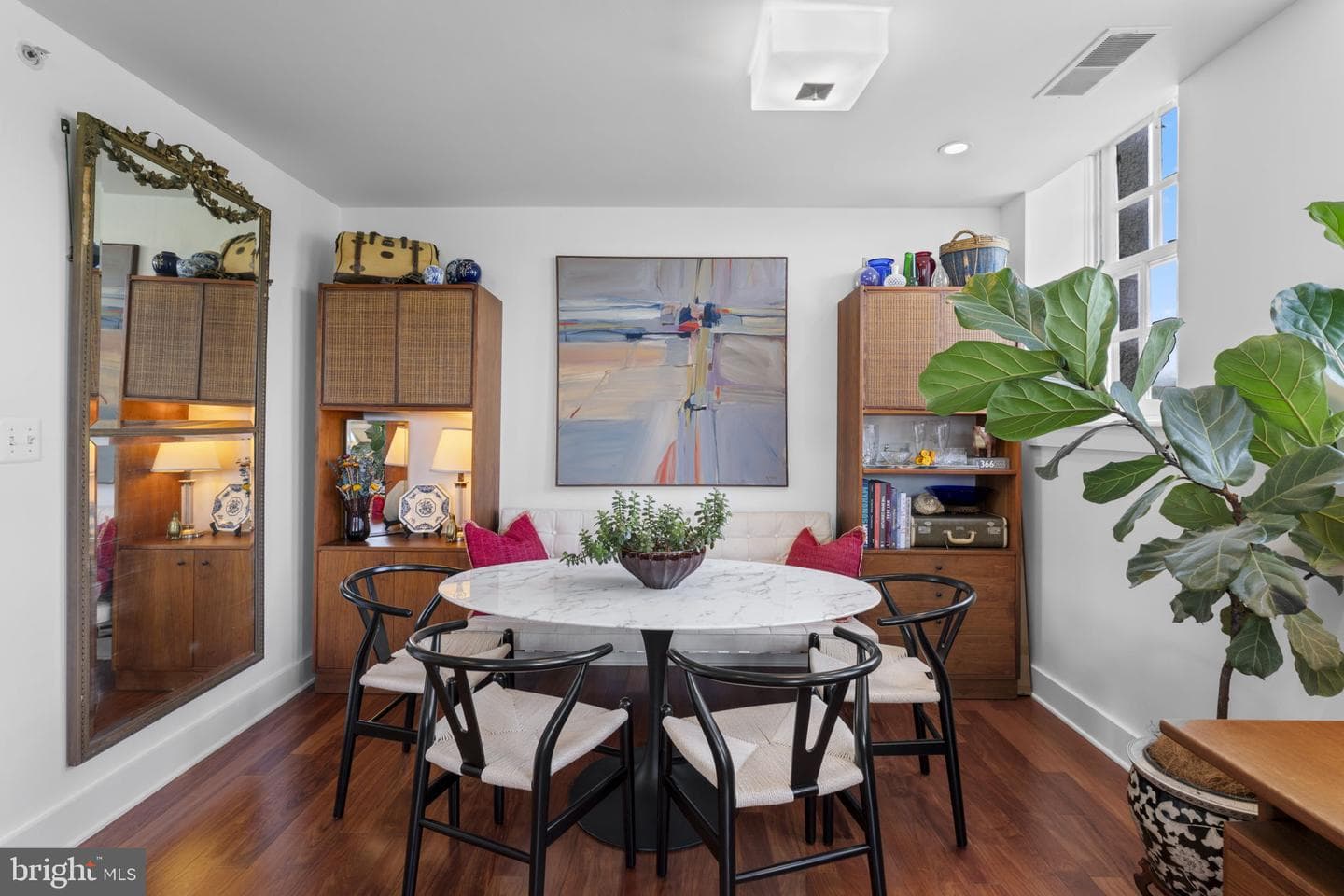 1714 Park Avenue #302 photo 6