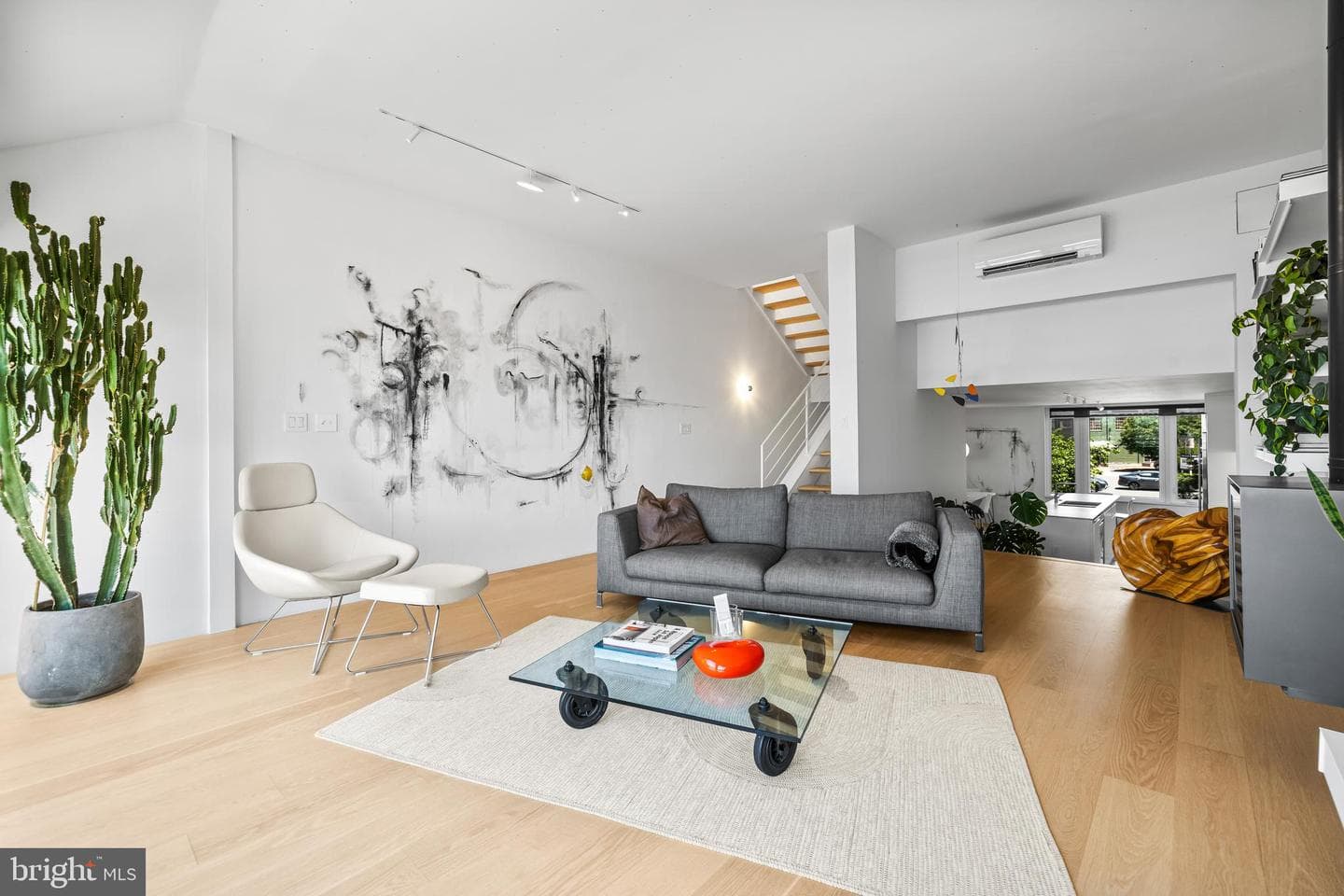 2439 Boston Street photo 12