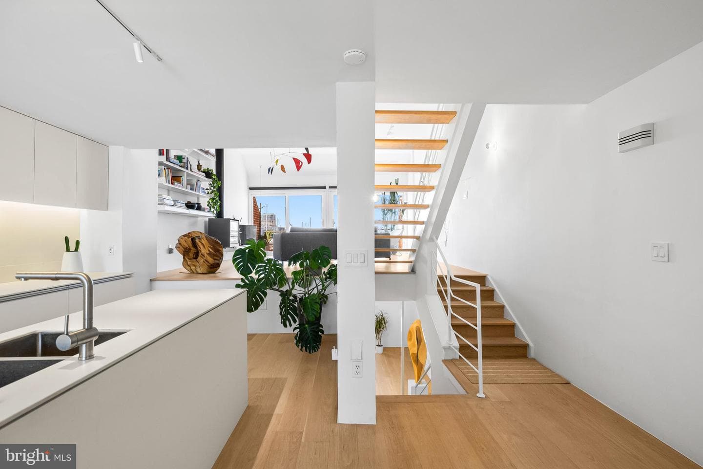 2439 Boston Street photo 24