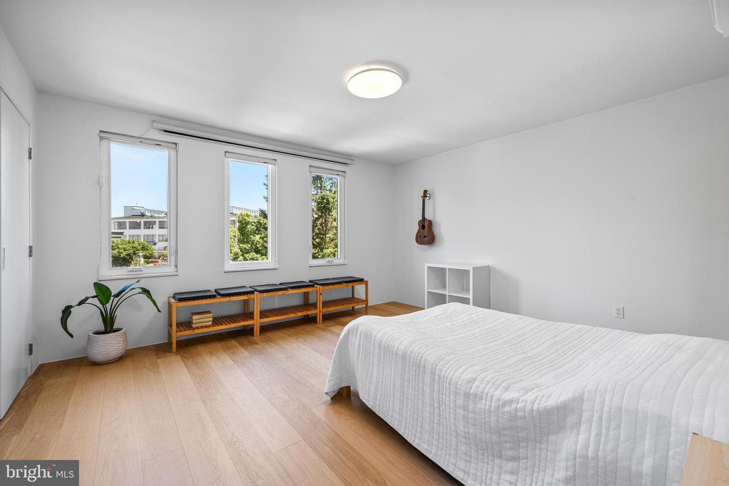 2439 Boston Street photo 31