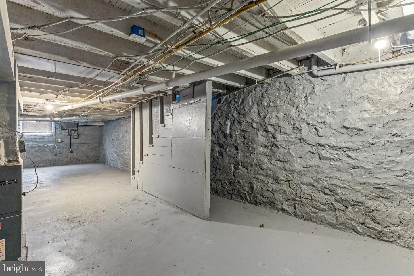 2542 W Fayette Street W photo 13