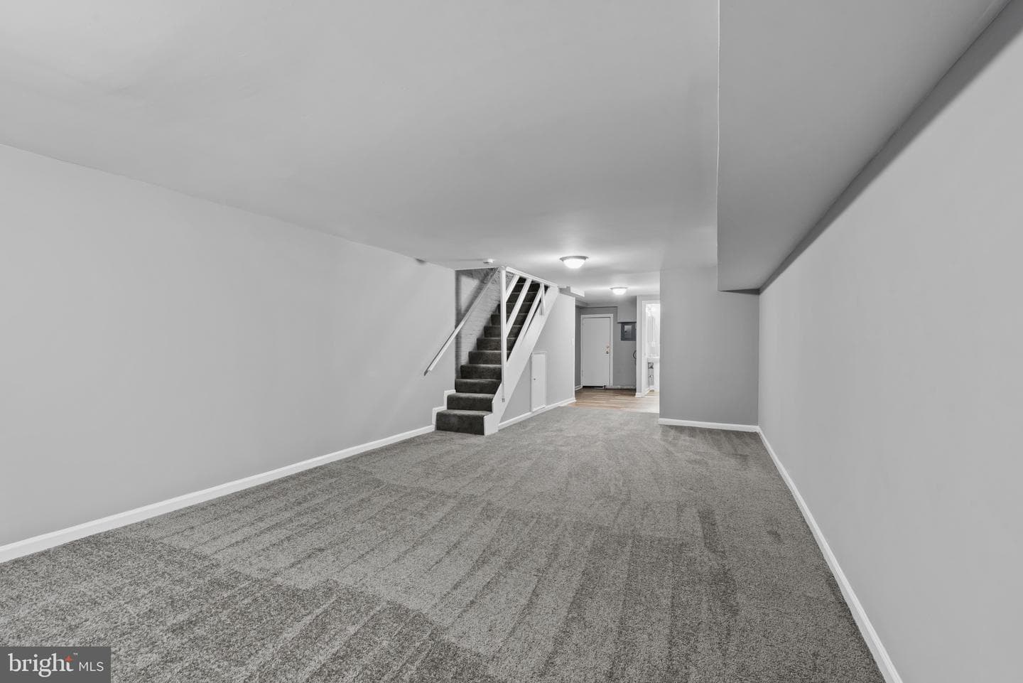 425 Ilchester Avenue photo 24