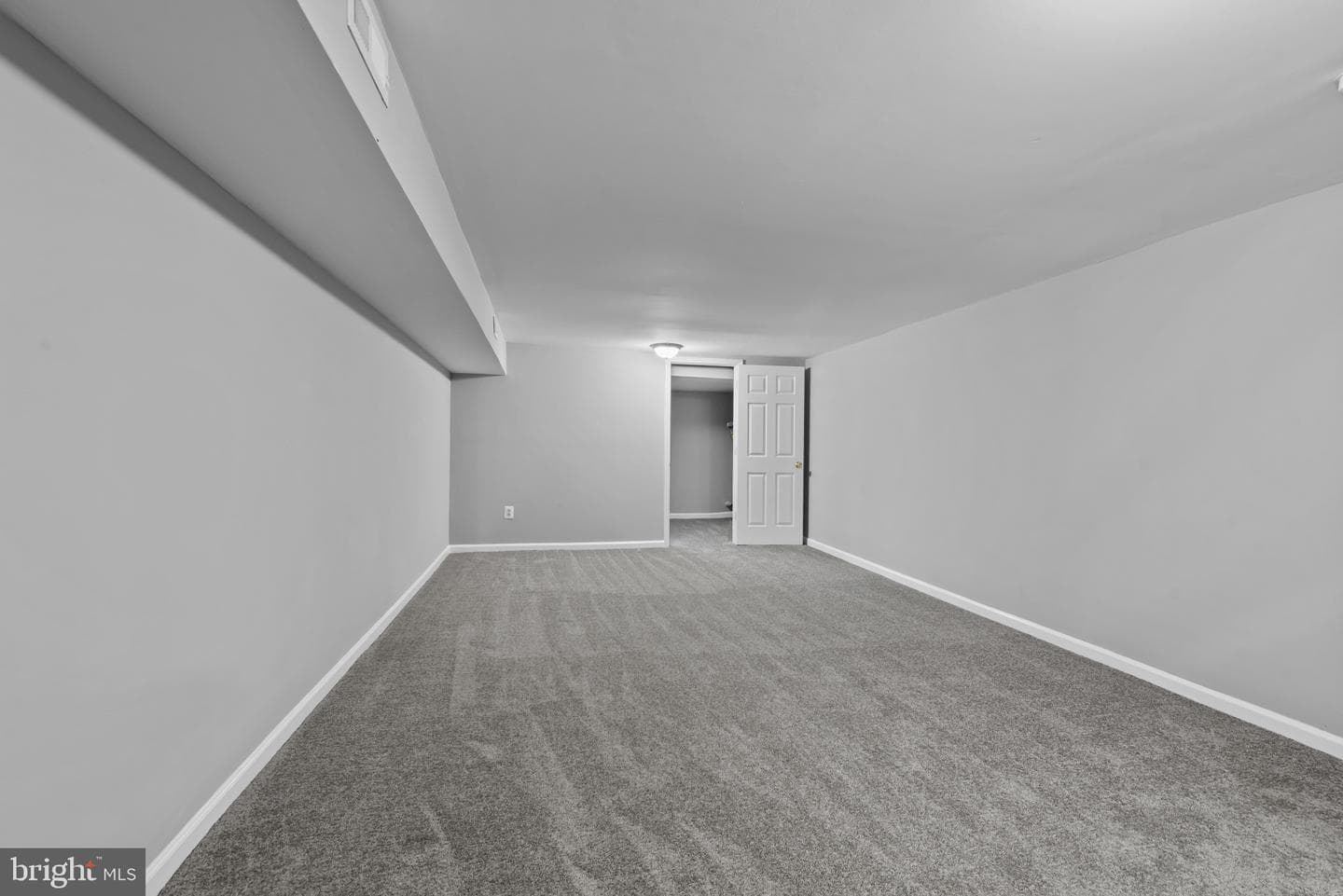 425 Ilchester Avenue photo 25