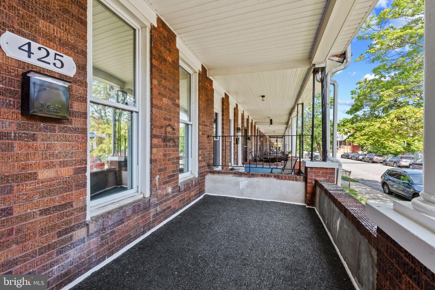 425 Ilchester Avenue photo 4