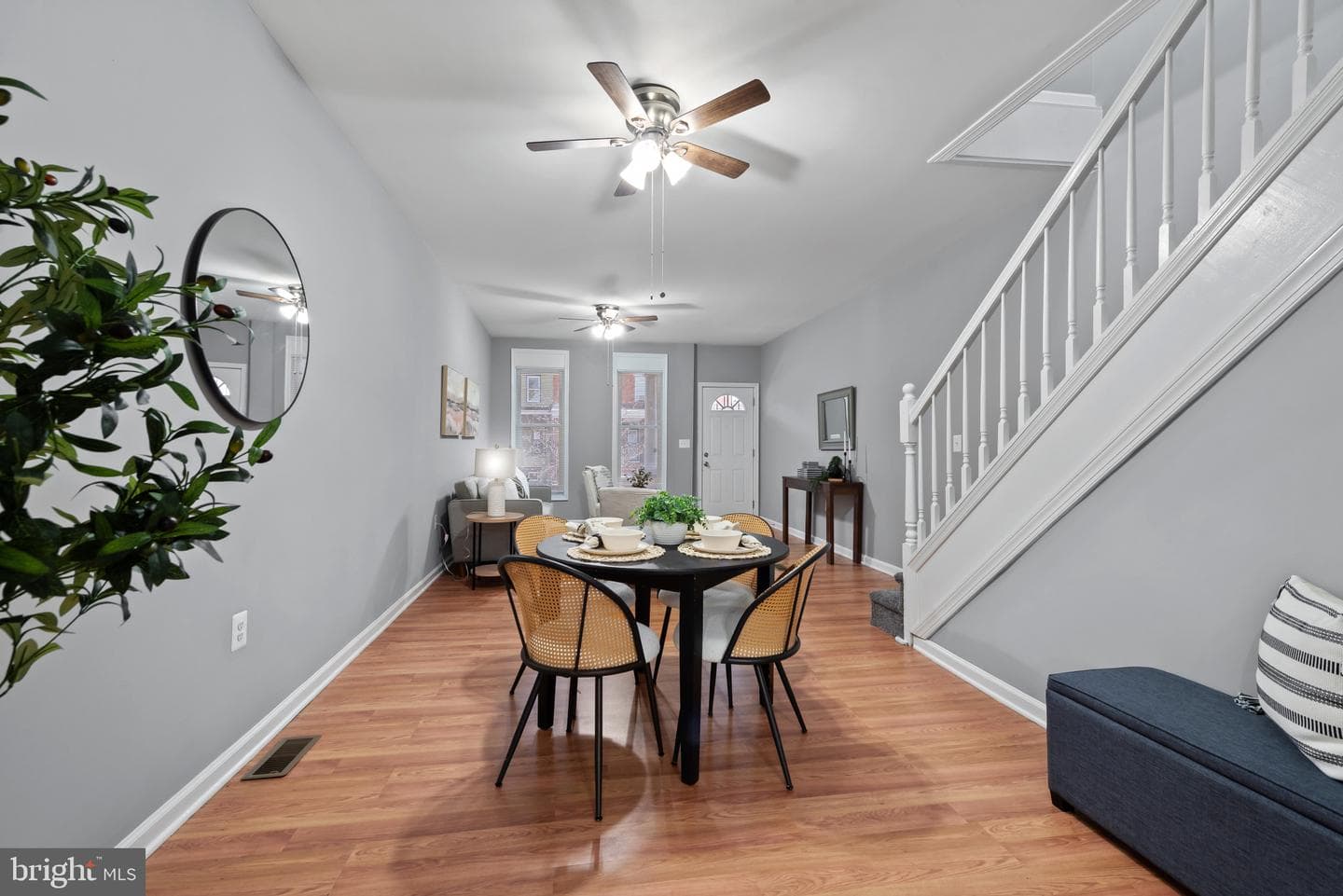 425 Ilchester Avenue photo 9