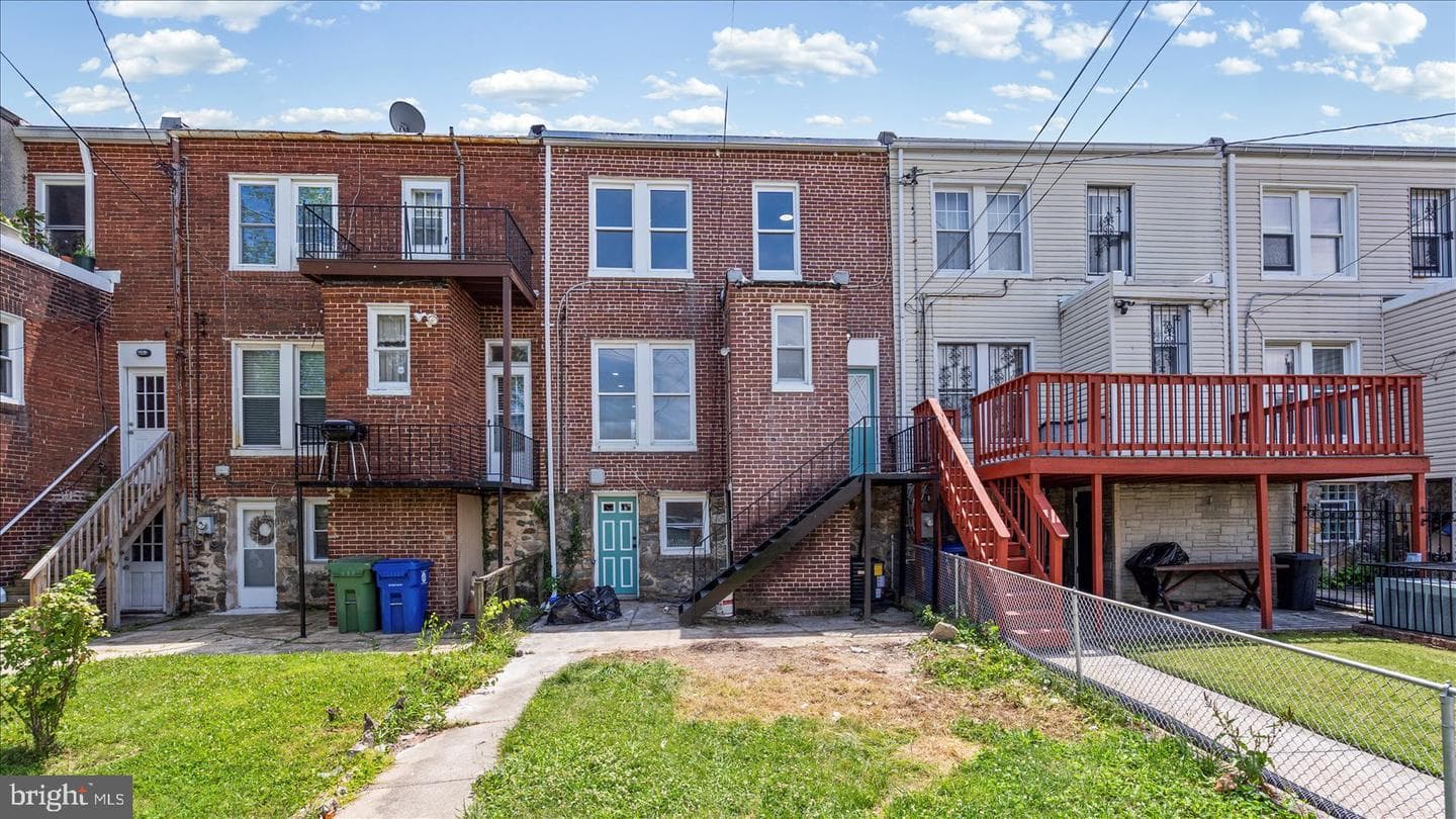 1824 E 32nd Street photo 35