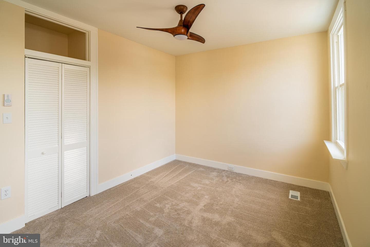 1230 W 37th Street photo 32