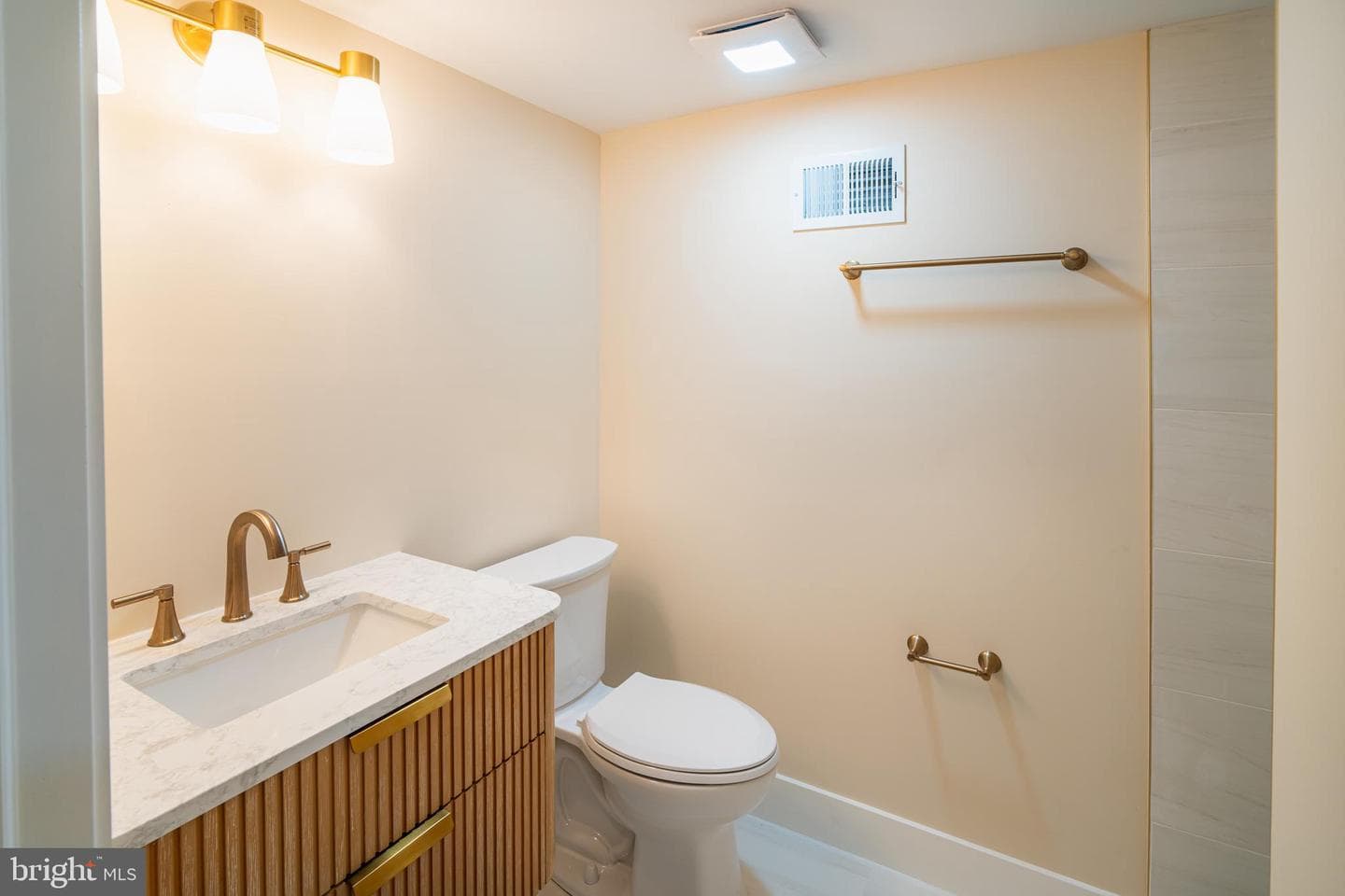 1230 W 37th Street photo 39