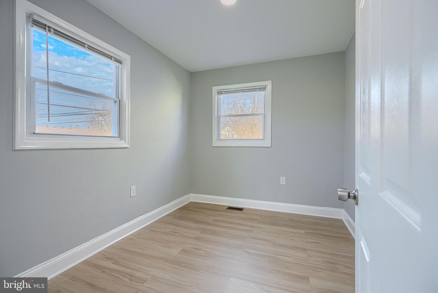 3802 Fernhill Avenue photo 27