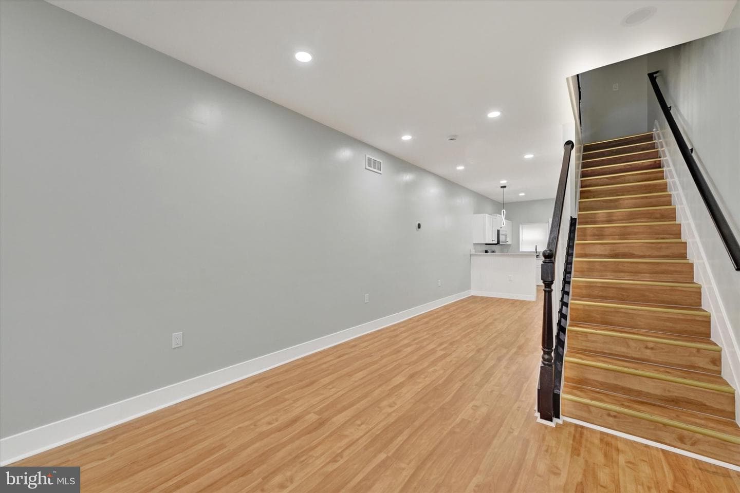 2512 Hollins Street photo 3