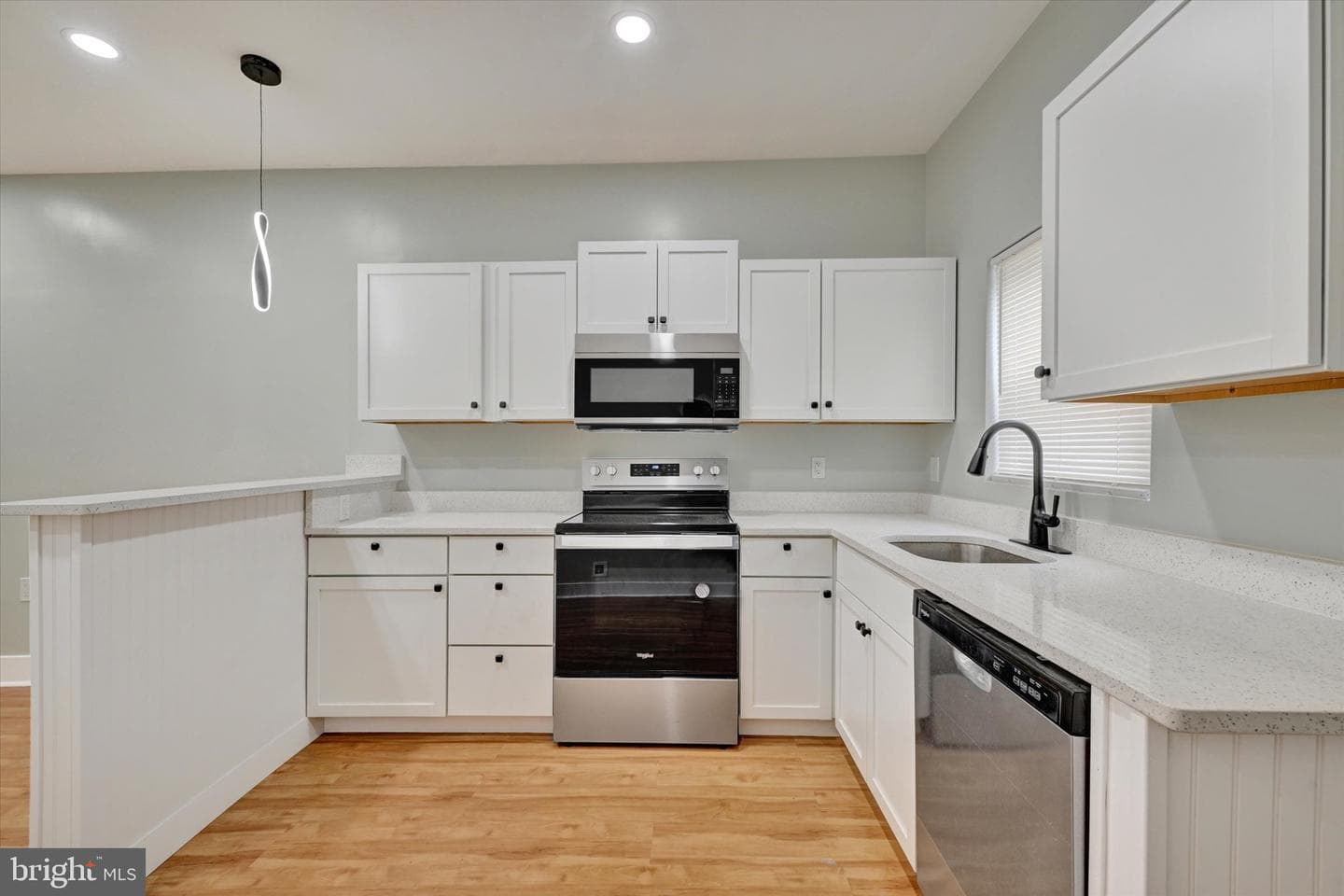 2512 Hollins Street photo 7