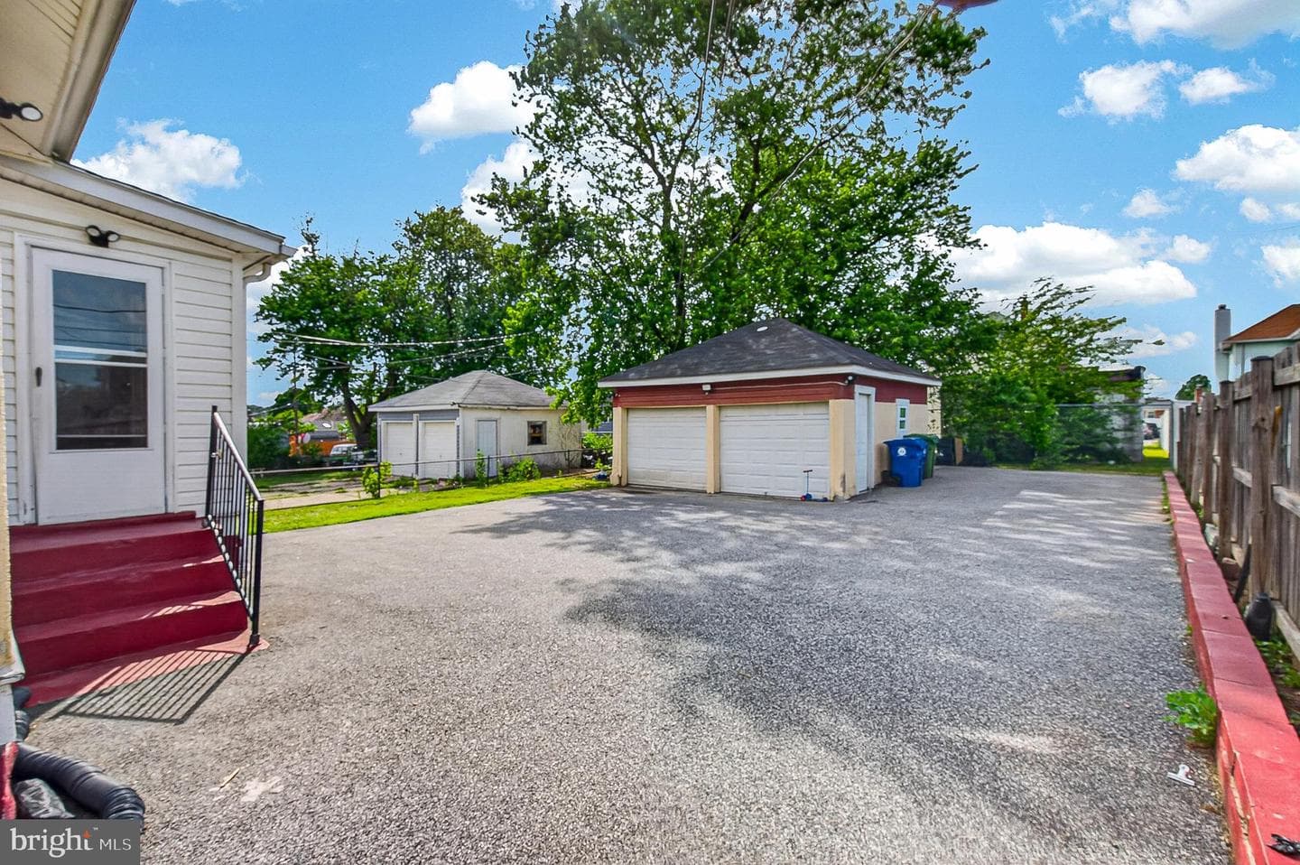 6704 Graceland Avenue photo 35