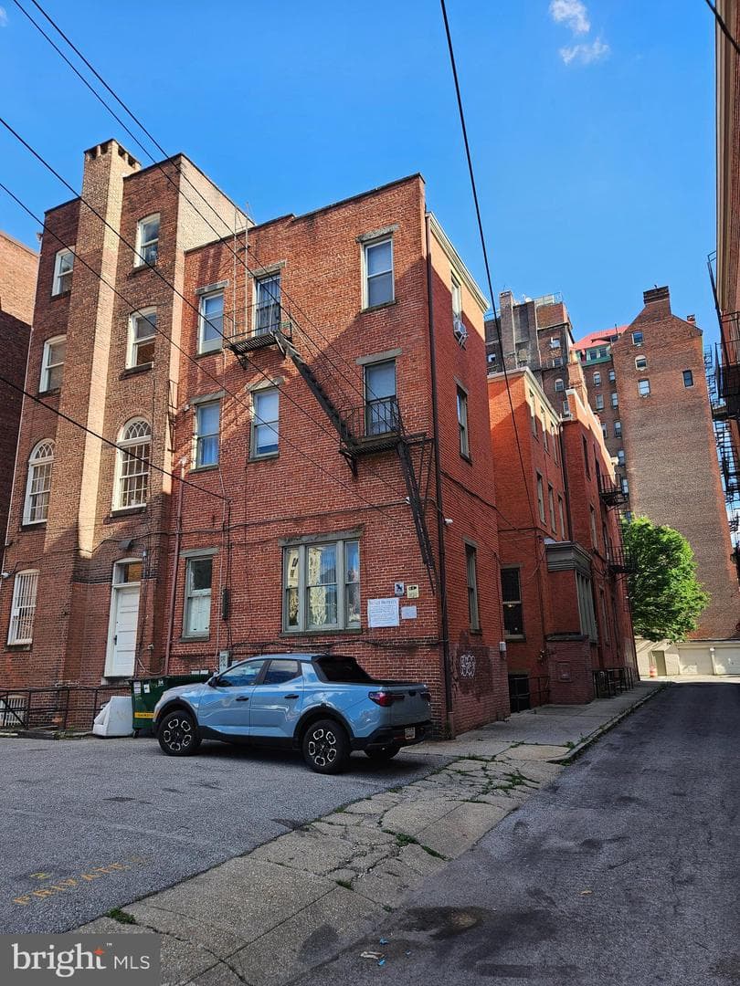10 W Madison Street W #1 photo 4