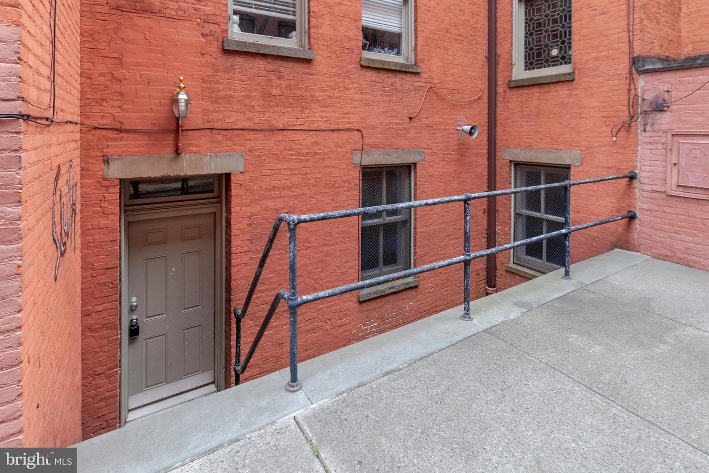 10 W Madison Street W #1 photo 9