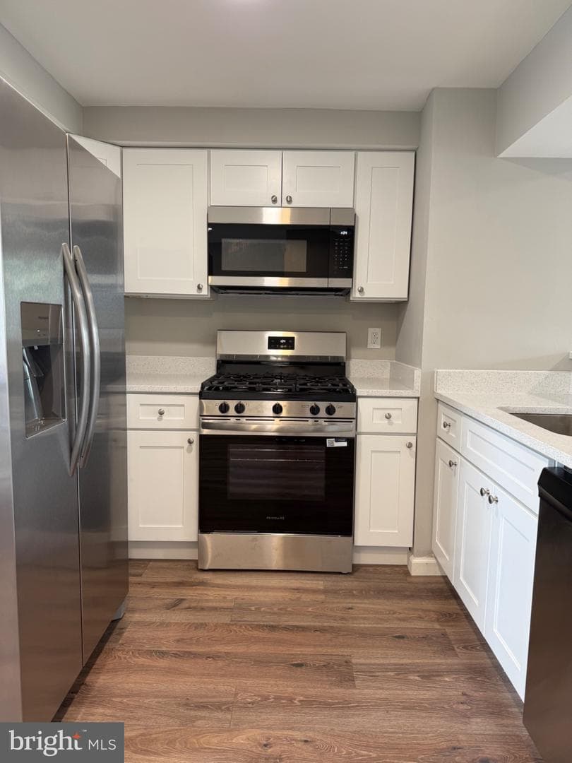 2908 Mallview Road photo 7