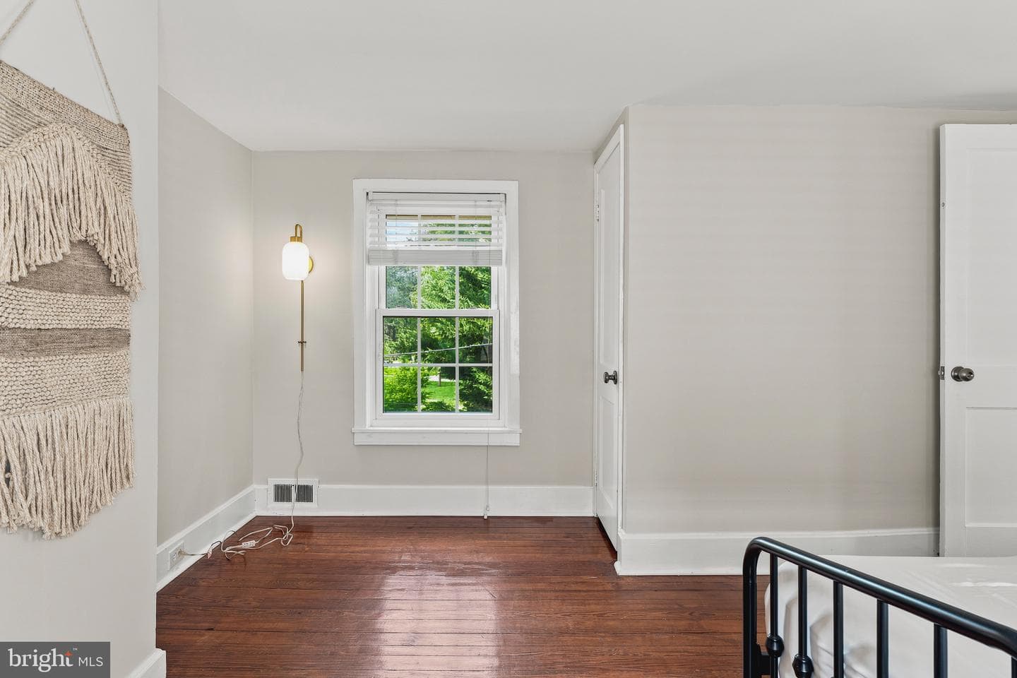 5710 Greenspring Avenue photo 17