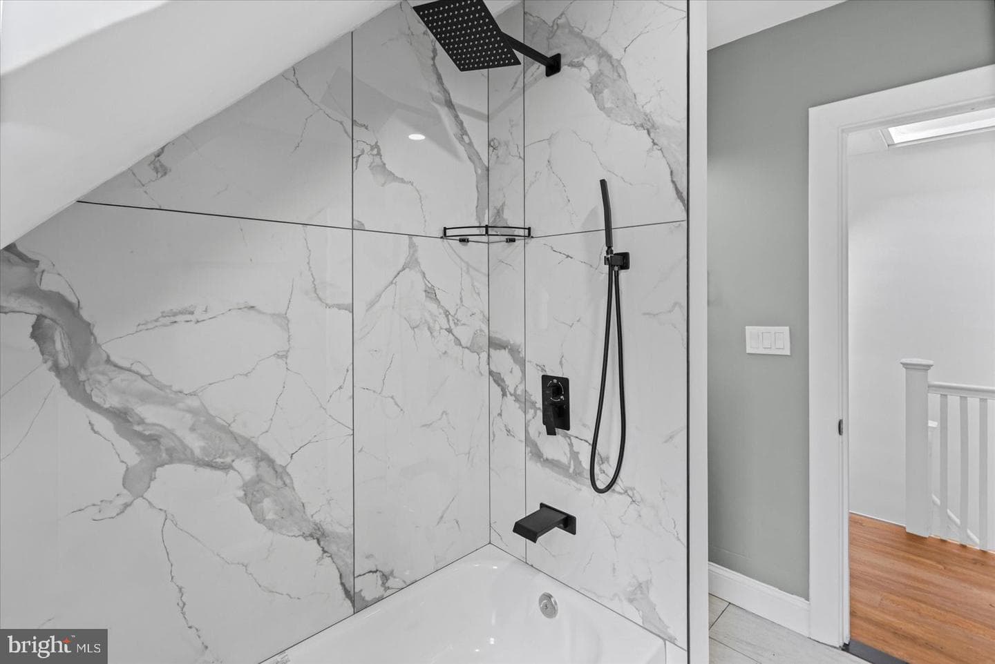 7 York Court photo 24