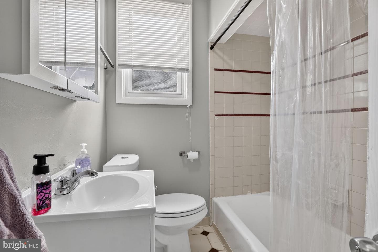 2600 Roselawn Avenue photo 11