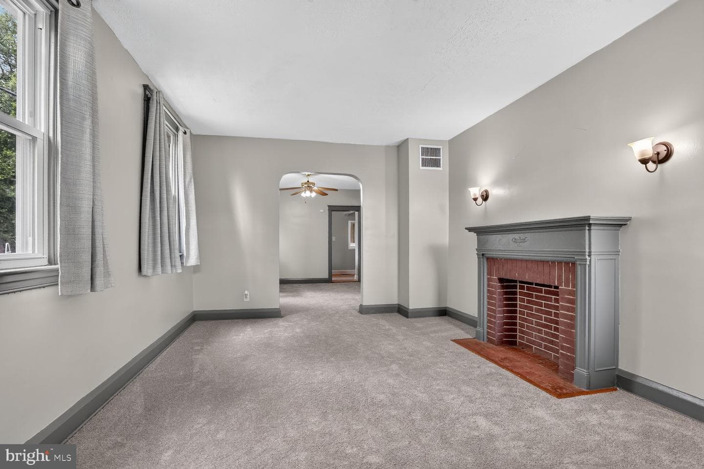 2600 Roselawn Avenue photo 4