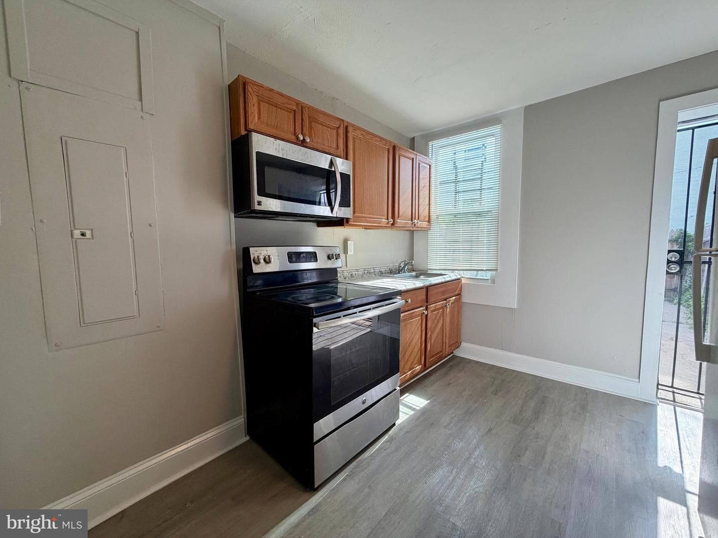 2026 N Pulaski Street photo 9