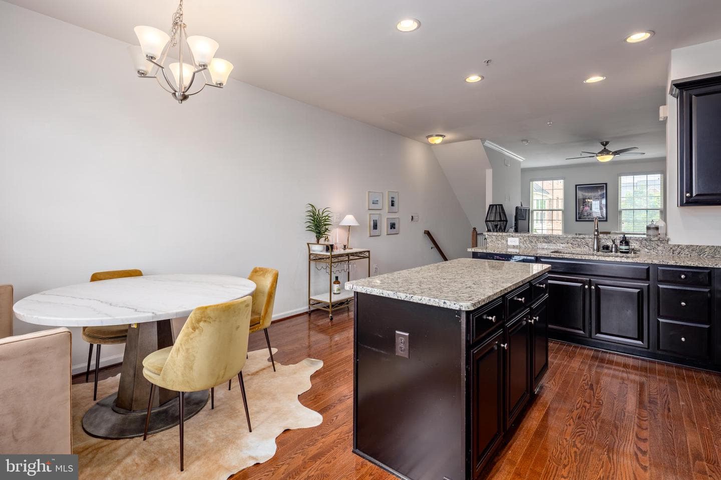 836 S Macon Street photo 14