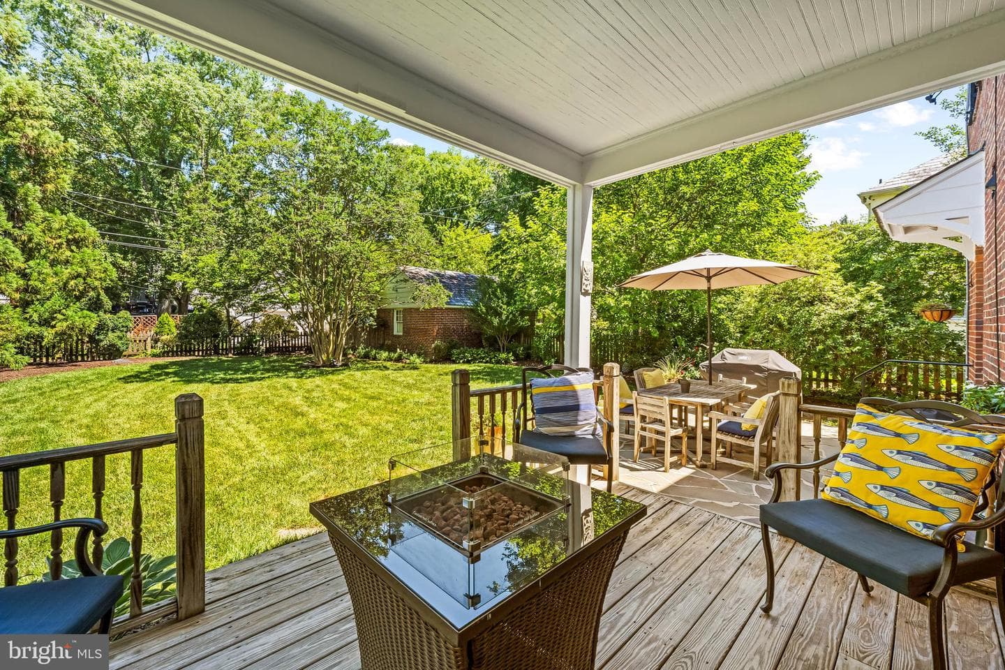 330 Broadmoor Road photo 38