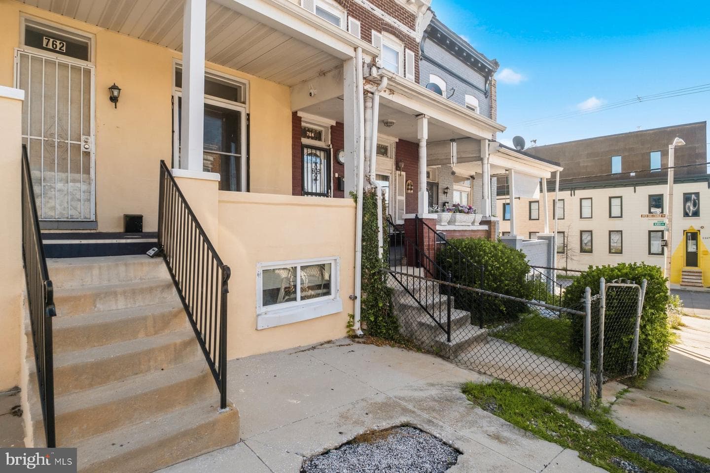 762 Bartlett Avenue photo 3